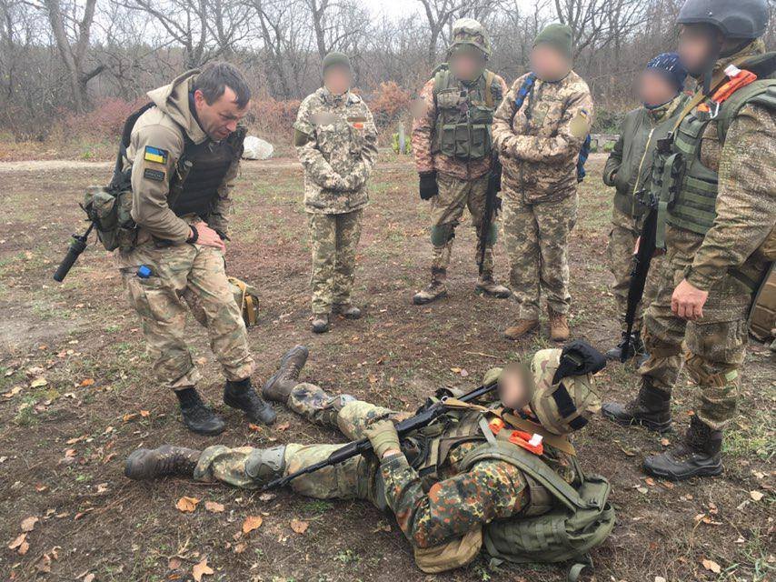 Александр обучает военных Александр обучает военных