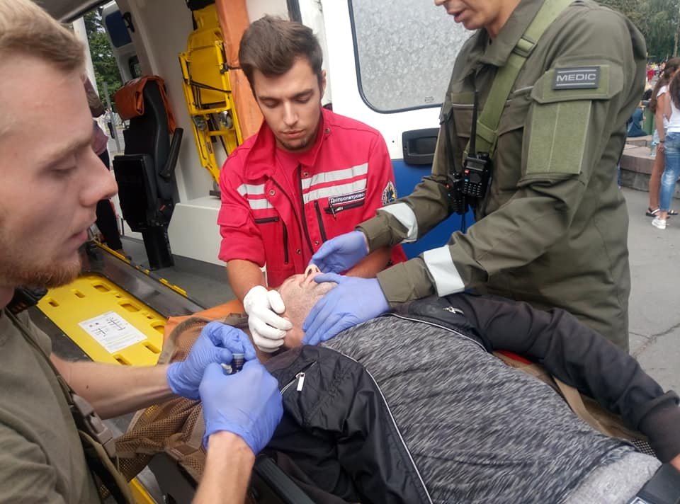 Оказание помощи на массовых мероприятиях Оказание помощи на массовых мероприятиях