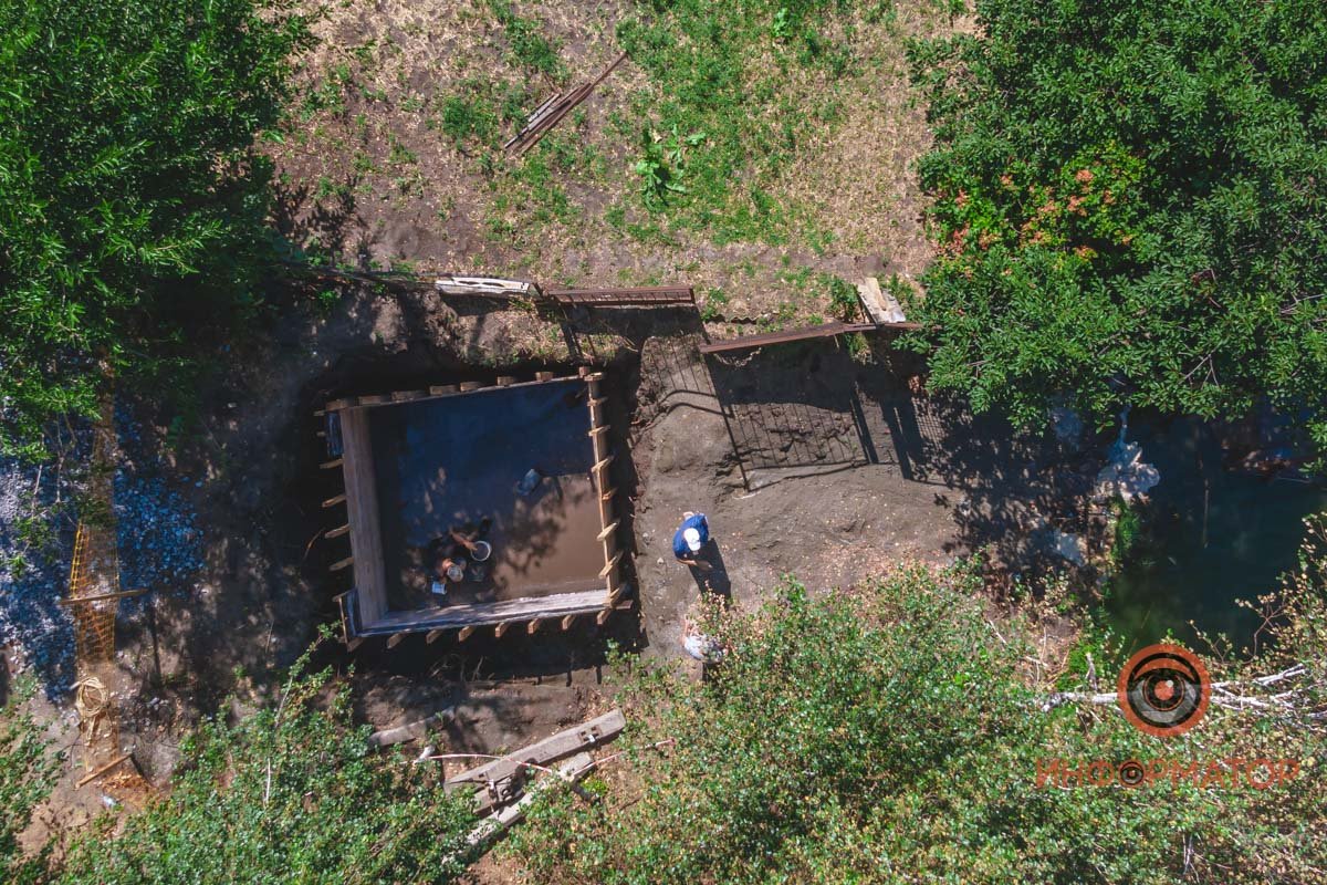 Готовят опалубку Готовят опалубку