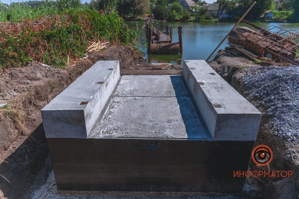 Один фундамент готов Один фундамент готов