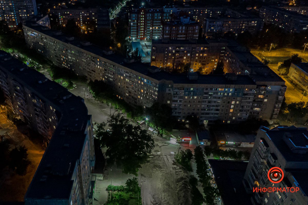 В каждом окне - своя история