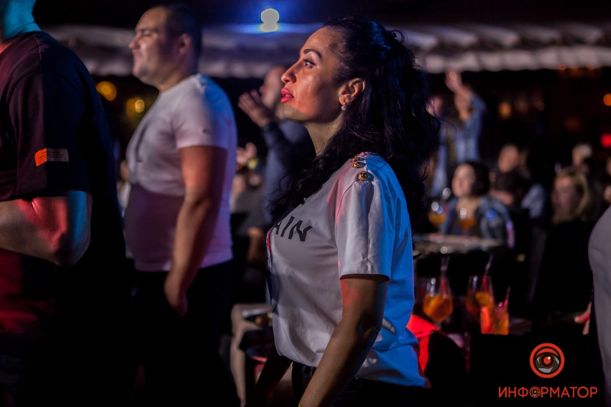 На секунду стоит задуматься о том, что сейчас чувствуешь, - а это и есть счастье