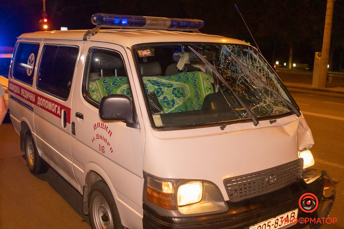 Он попал под колеса скорой Он попал под колеса скорой