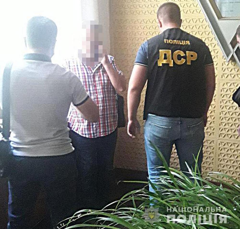 Ректор ВУЗа и его помощник попались на взятке