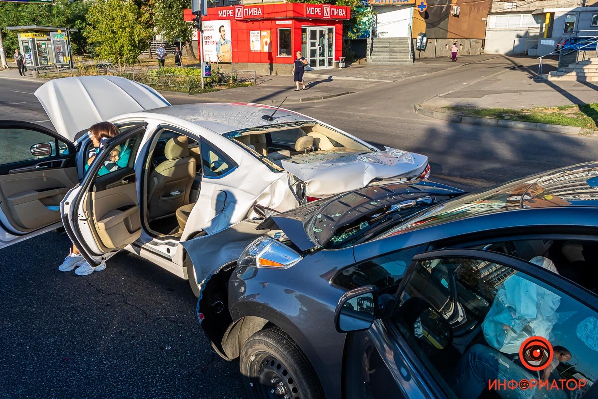 Девушку из Nissan госпитализировали в 16-ю городскую больницу. Девушку из Nissan госпитализировали в 16-ю городскую больницу.