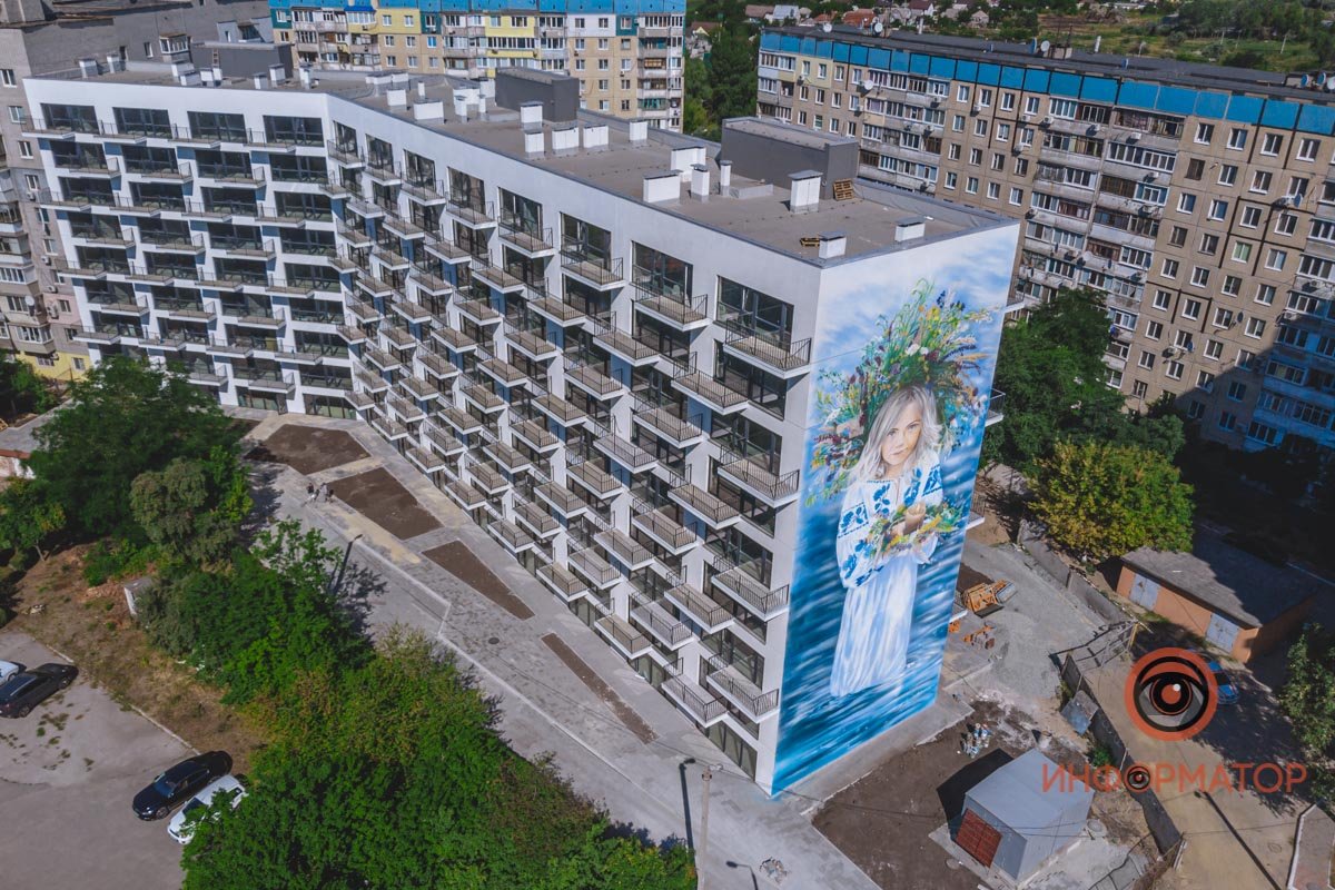 Днепр стал на несколько квадратных метров ярче