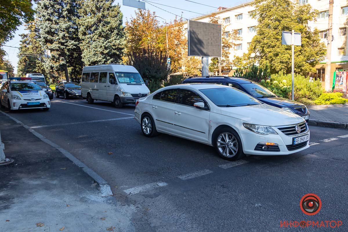 Авария стала причиной большой пробки Авария стала причиной большой пробки