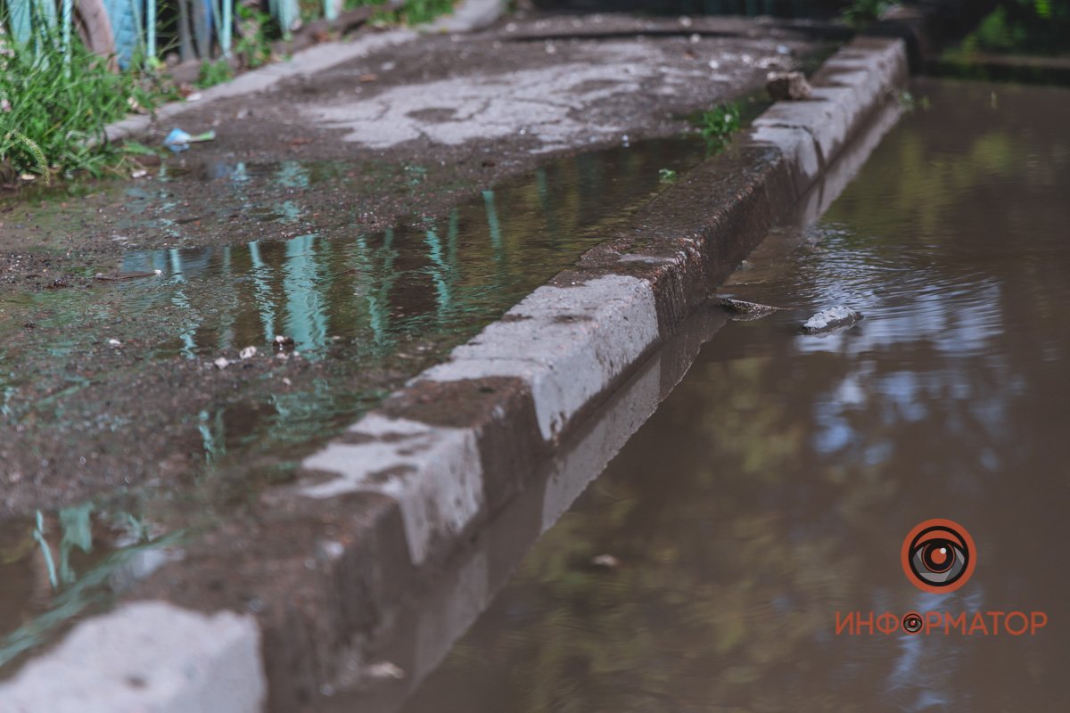 Стоит ужасный запах Стоит ужасный запах