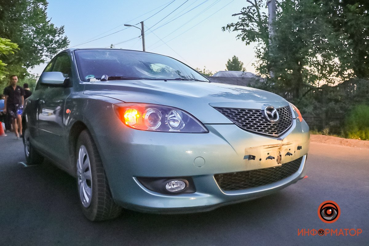 В Днепре на Гуртовой Mazda сбила девушку на велосипеде 1