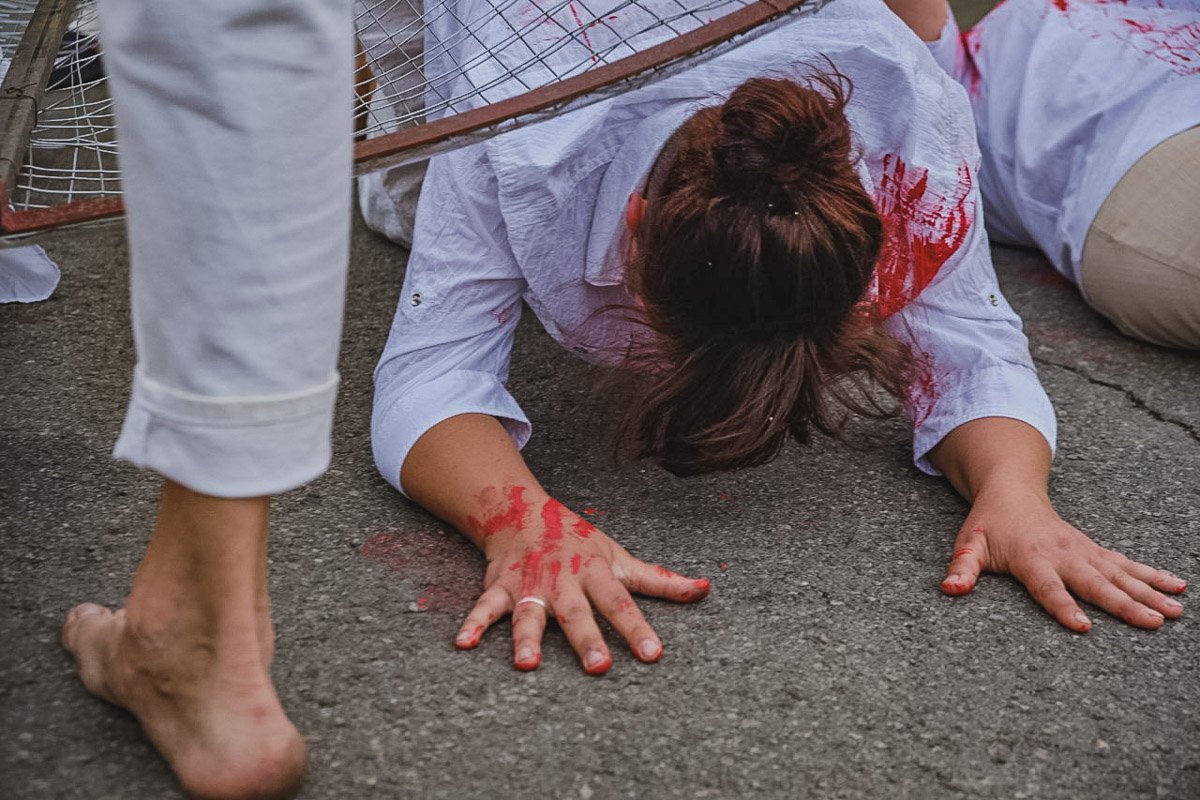 «Окровавленное» колесо — как символ насилия над митингующими