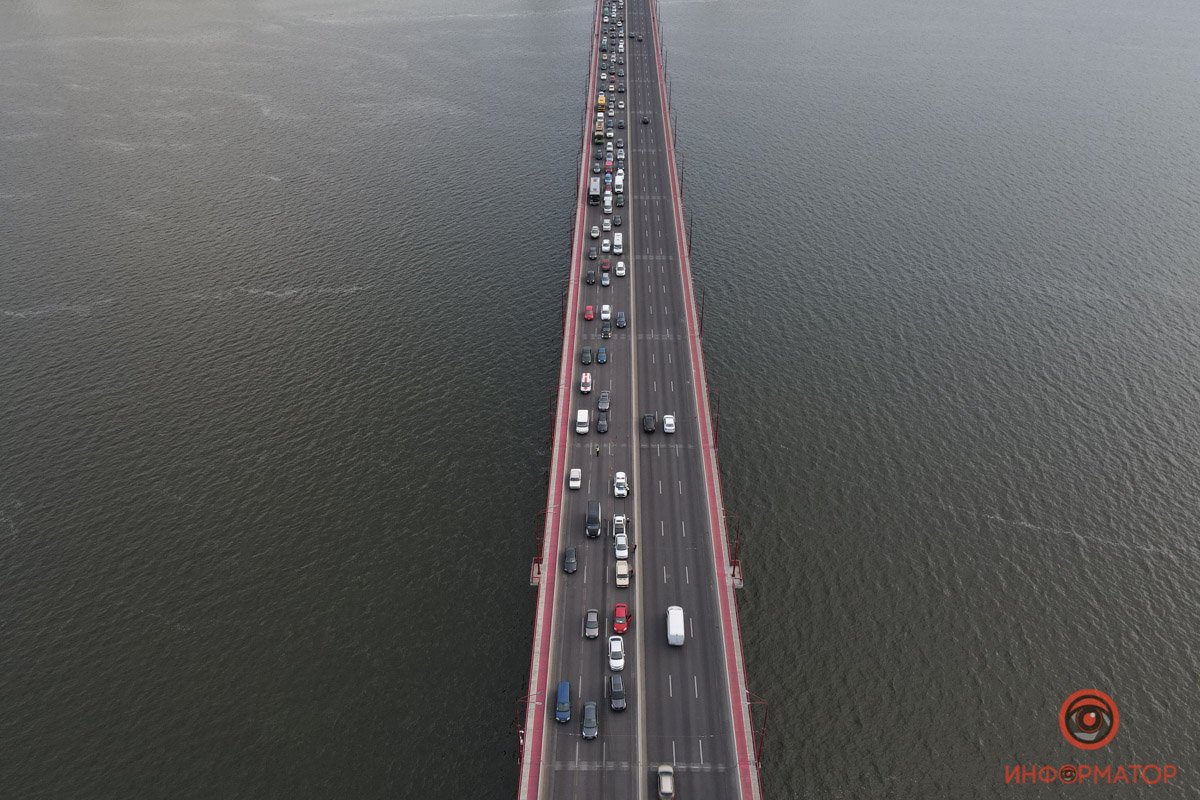 На Новом мосту столкнулись пять автомобилей