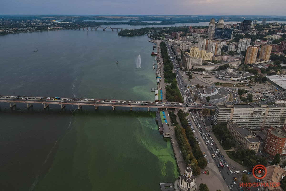 Центр города застрял в пробках