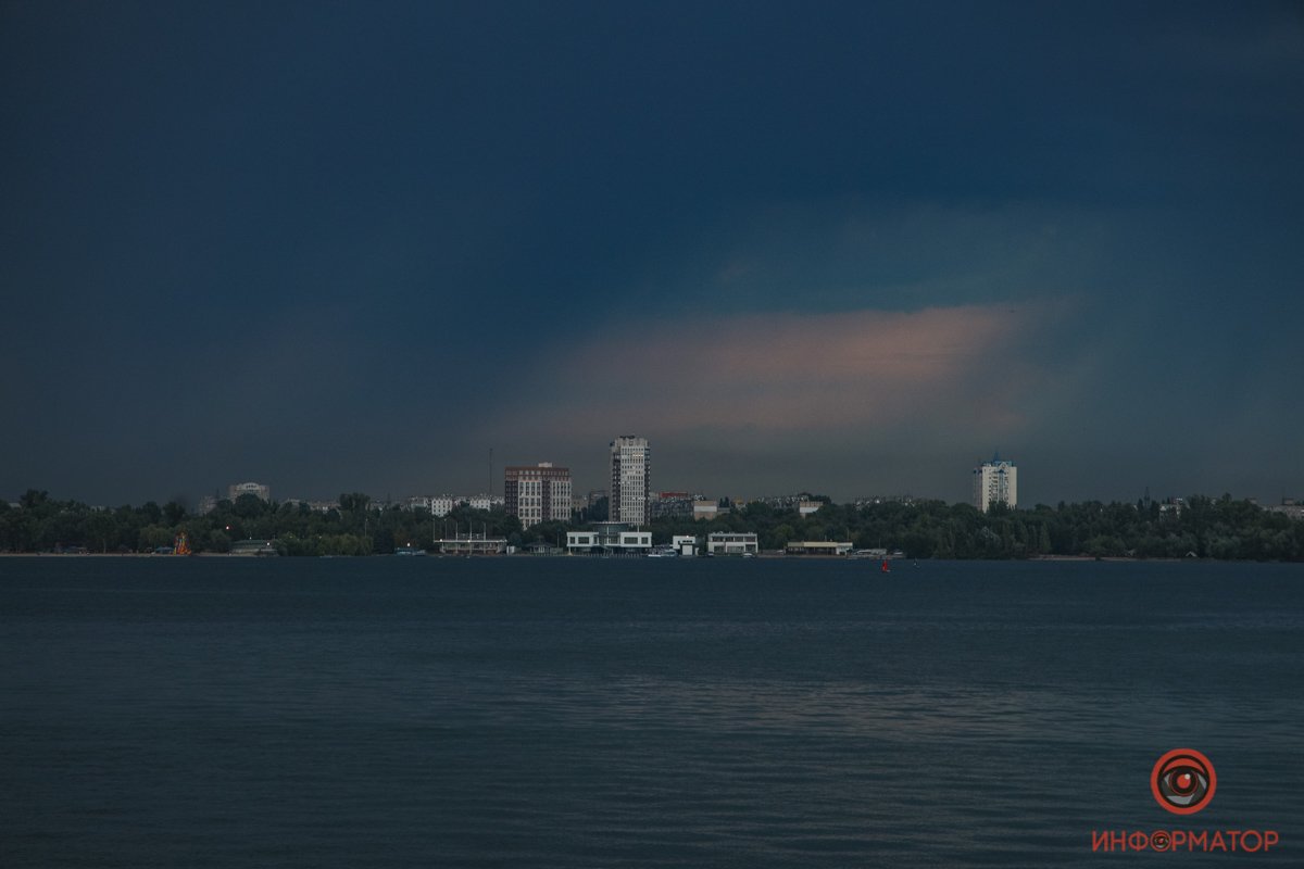 Если вам не нравится погода, подождите пять минут, и станет еще хуже Если вам не нравится погода, подождите пять минут, и станет еще хуже