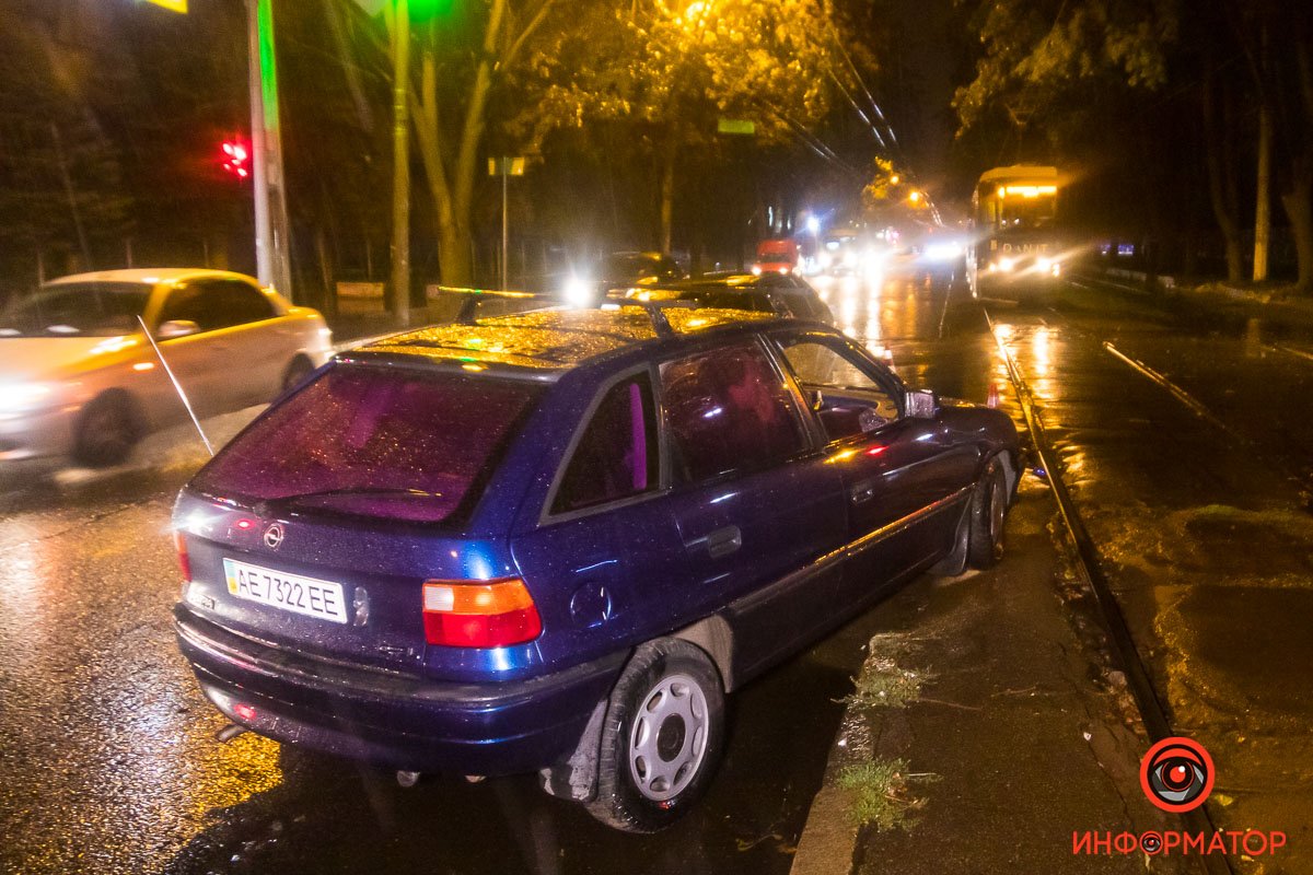 Свидетели рассказали, что услышали визг тормозов, когда загорелся зеленый сигнал светофора Свидетели рассказали, что услышали визг тормозов, когда загорелся зеленый сигнал светофора