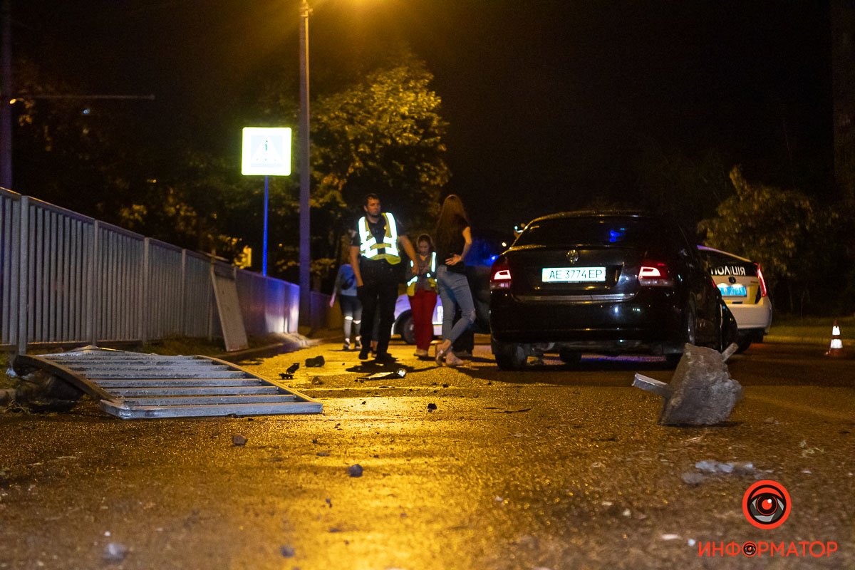 Проезжающие мимо девушки остановились, выключили двигатель в Volkswagen и вызвали полицию