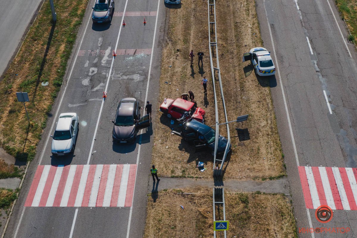 Движение по направлению на выезд из города затруднено Движение по направлению на выезд из города затруднено