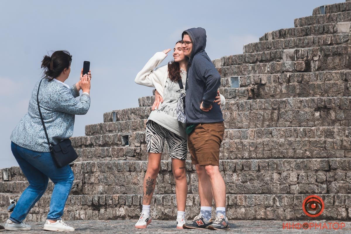 Улыбайтесь не только на камеру Улыбайтесь не только на камеру