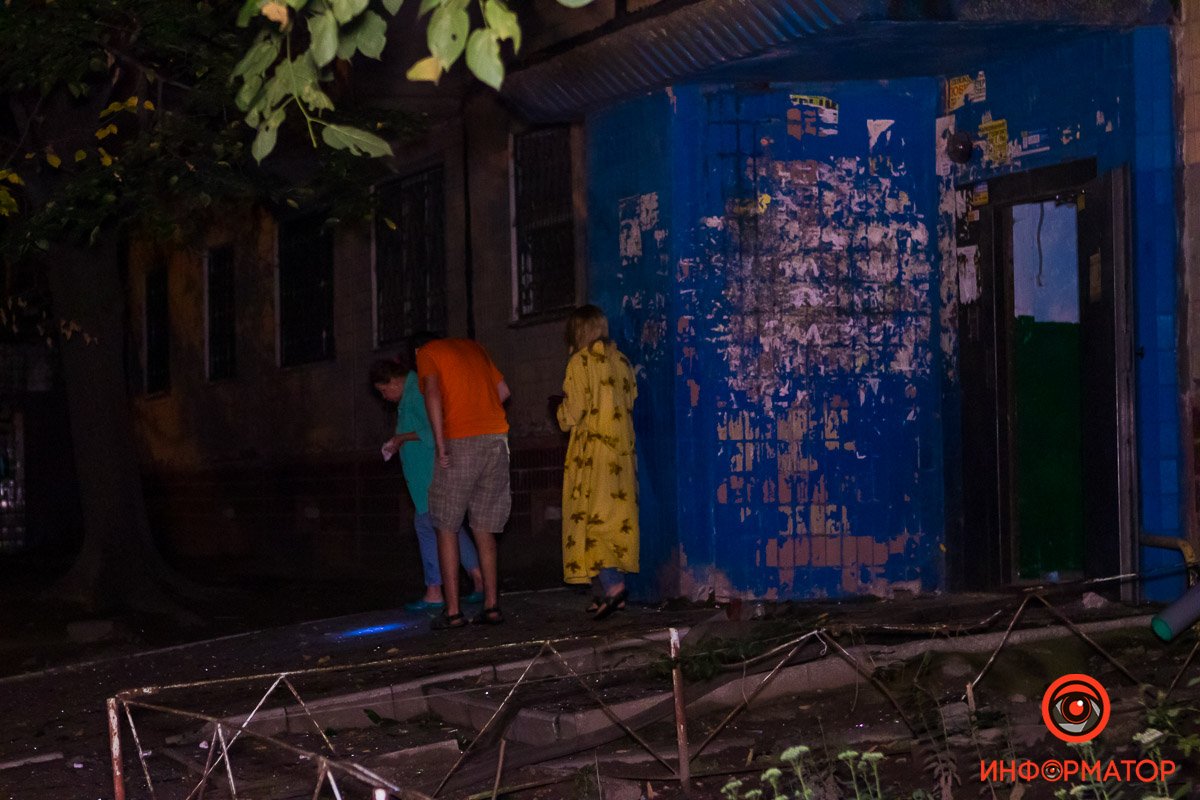 Некоторые плохо себя чувствовали после того, как выходили из задымленного подъезда Некоторые плохо себя чувствовали после того, как выходили из задымленного подъезда