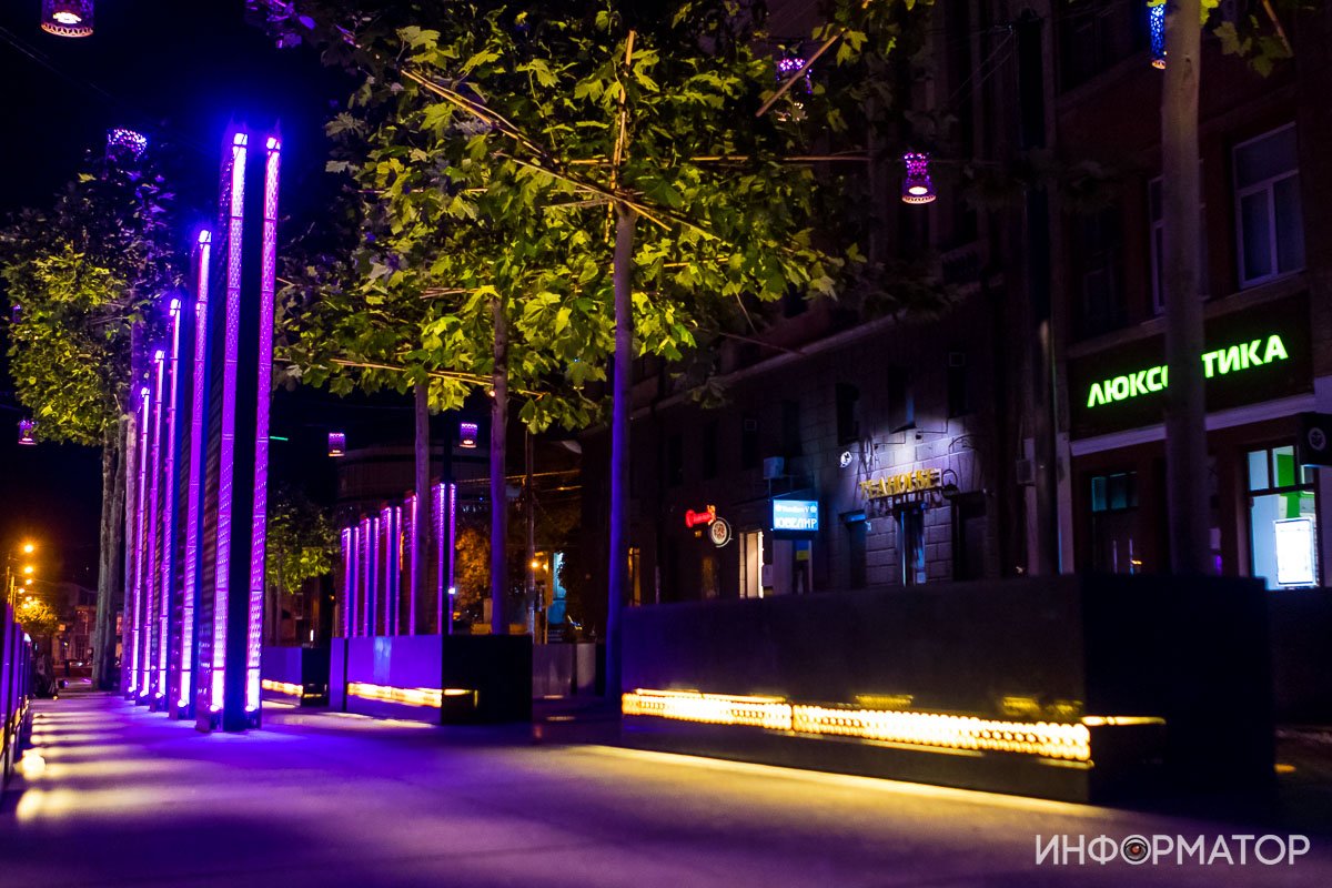 Теперь вечера здесь будут не такими уж и темными Теперь вечера здесь будут не такими уж и темными