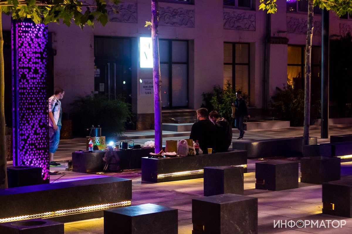 Ведут работы даже ночью Ведут работы даже ночью