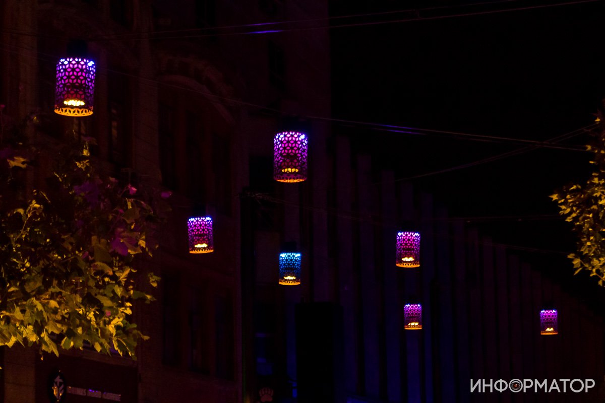 Сложно определить, какого они цвета Сложно определить, какого они цвета