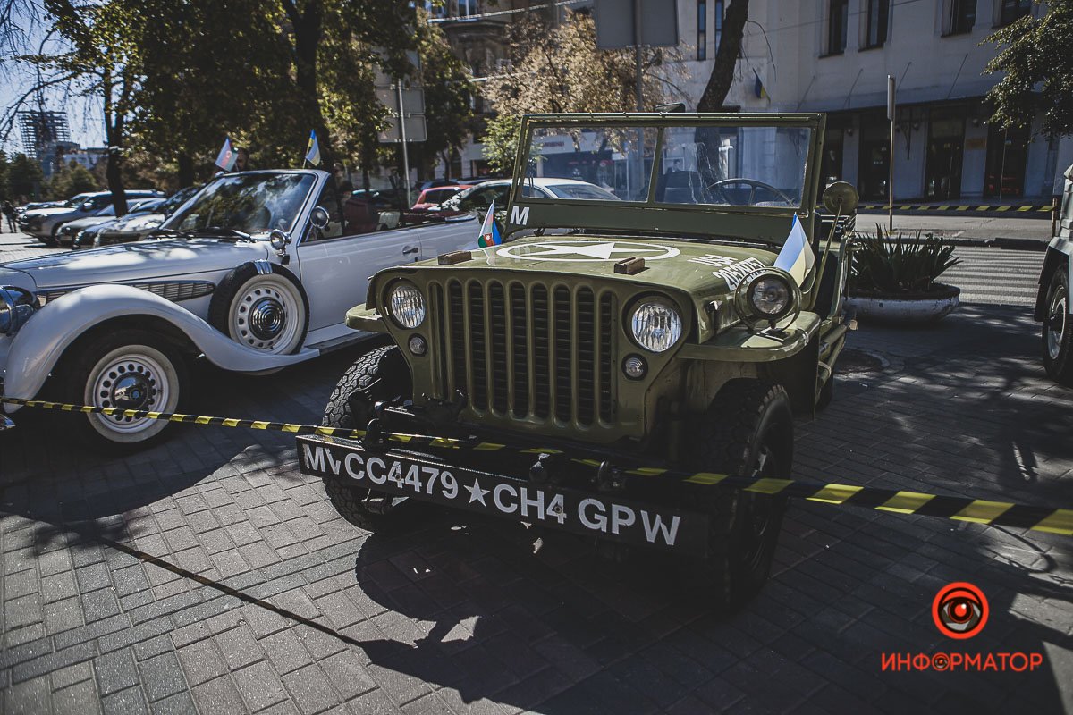 Выставка на Театральном бульваре Выставка на Театральном бульваре