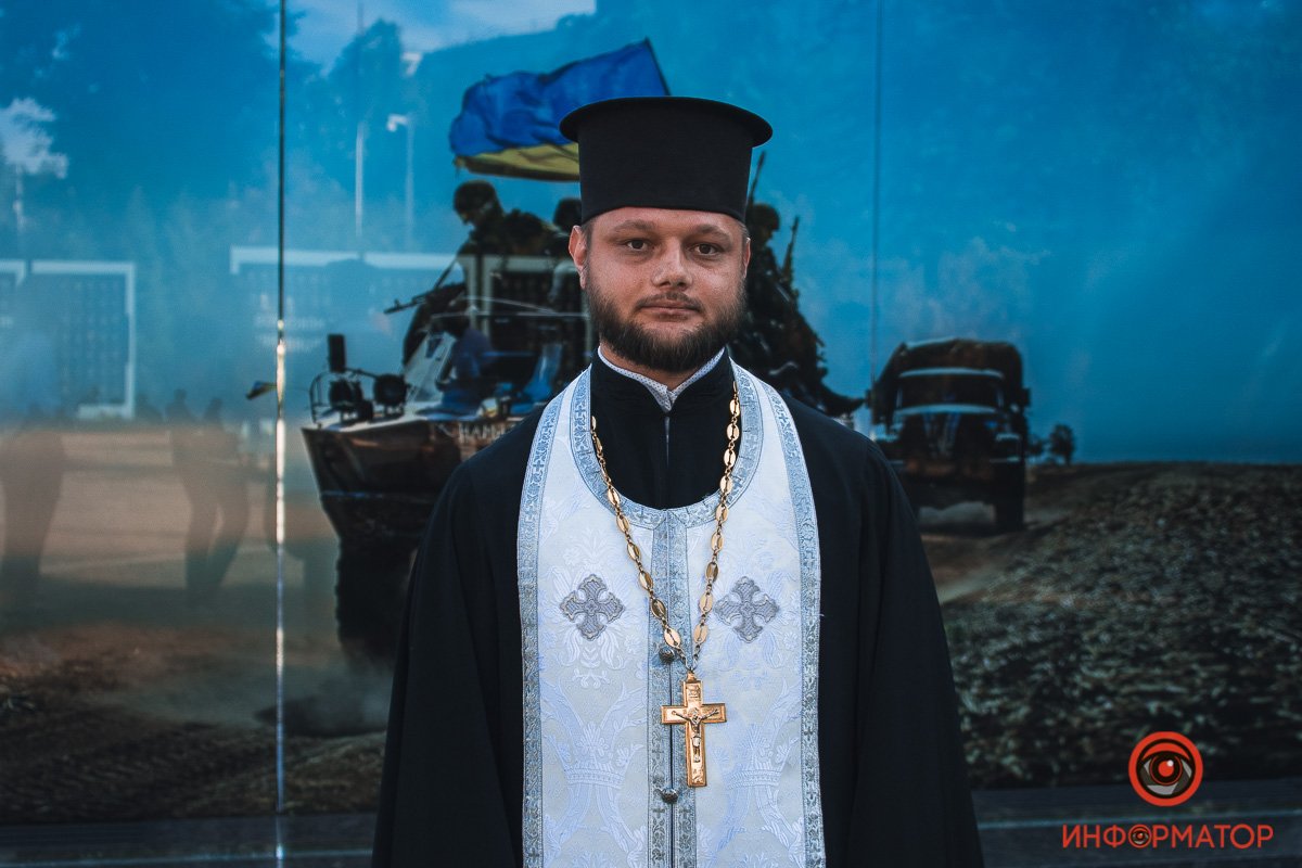 Ветераны поздравили жителей Днепра с Днем Независимости и почтили погибших героев 11