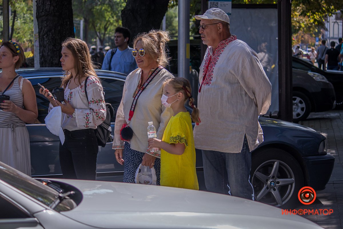 К колонне присоединялись прохожие