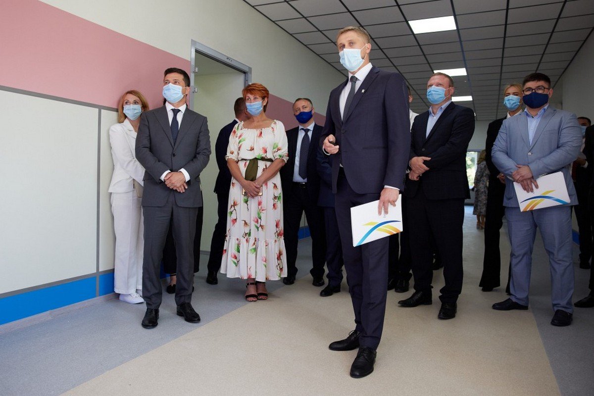 Владимира Зеленского сопровождал губернатор Днепропетровской области 