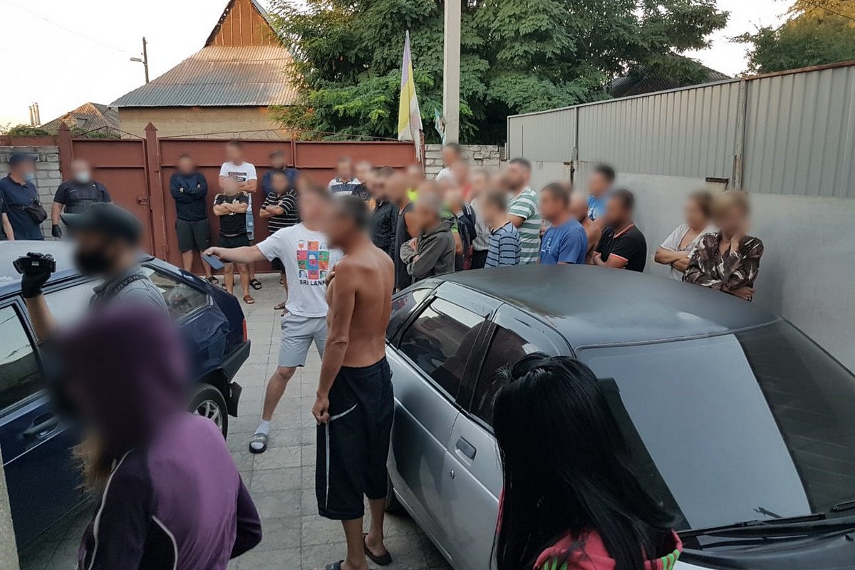 Задержаны 10 членов преступной группировки Задержаны 10 членов преступной группировки