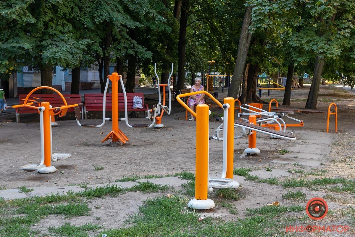 Выборы в Днепре: Евгений Кривошеев и чудо на 12 квартале 4