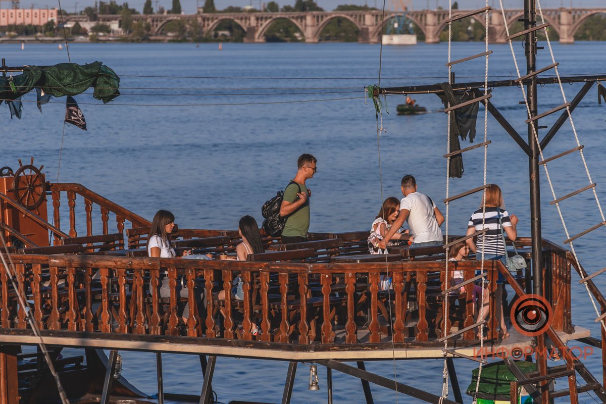 Отдыхать на палубе корабля