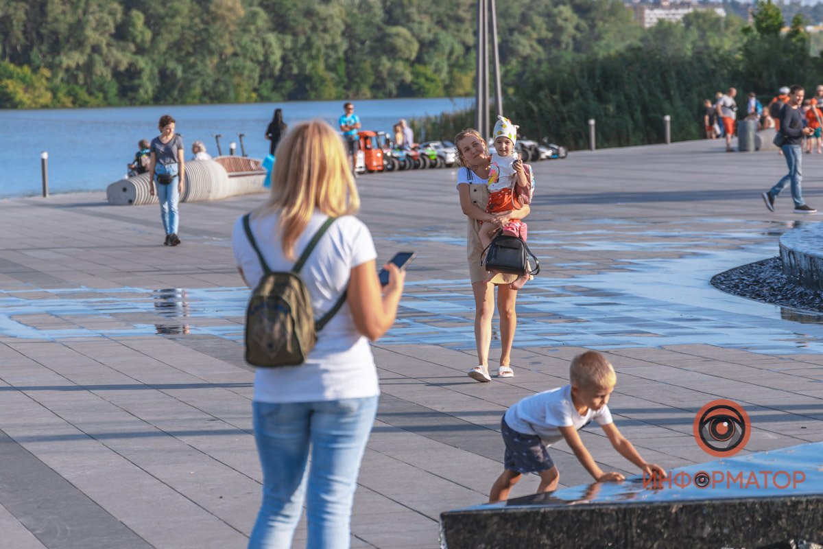 Веселиться с детишками на улице