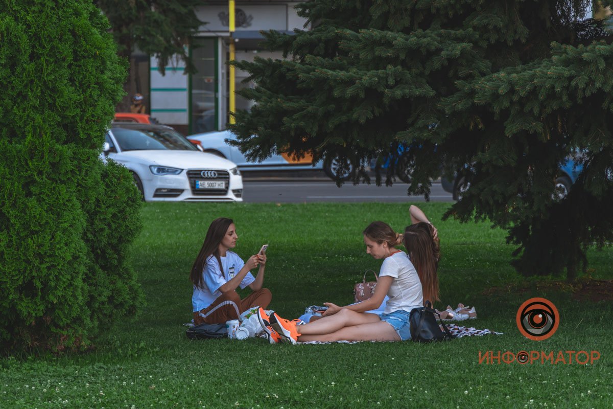 Отдыхать на травке