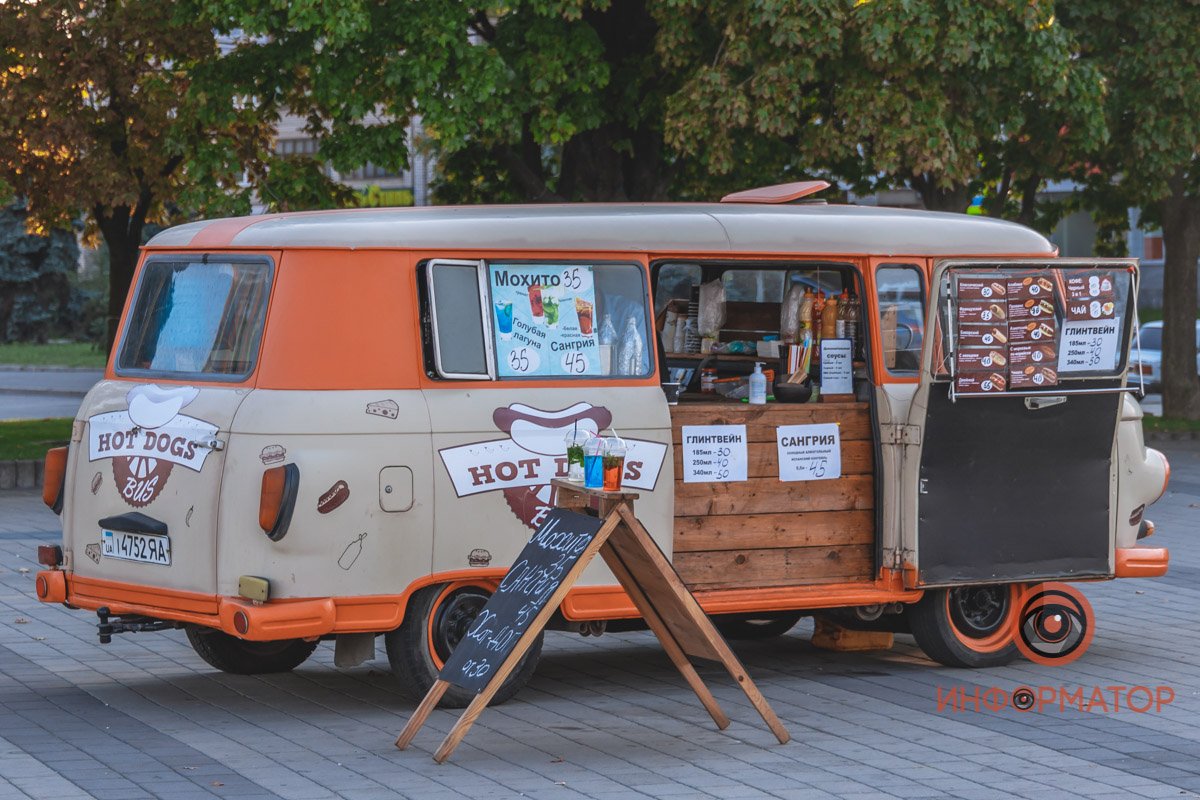 Кушать уличную еду и не переживать о том, что мерзнут руки