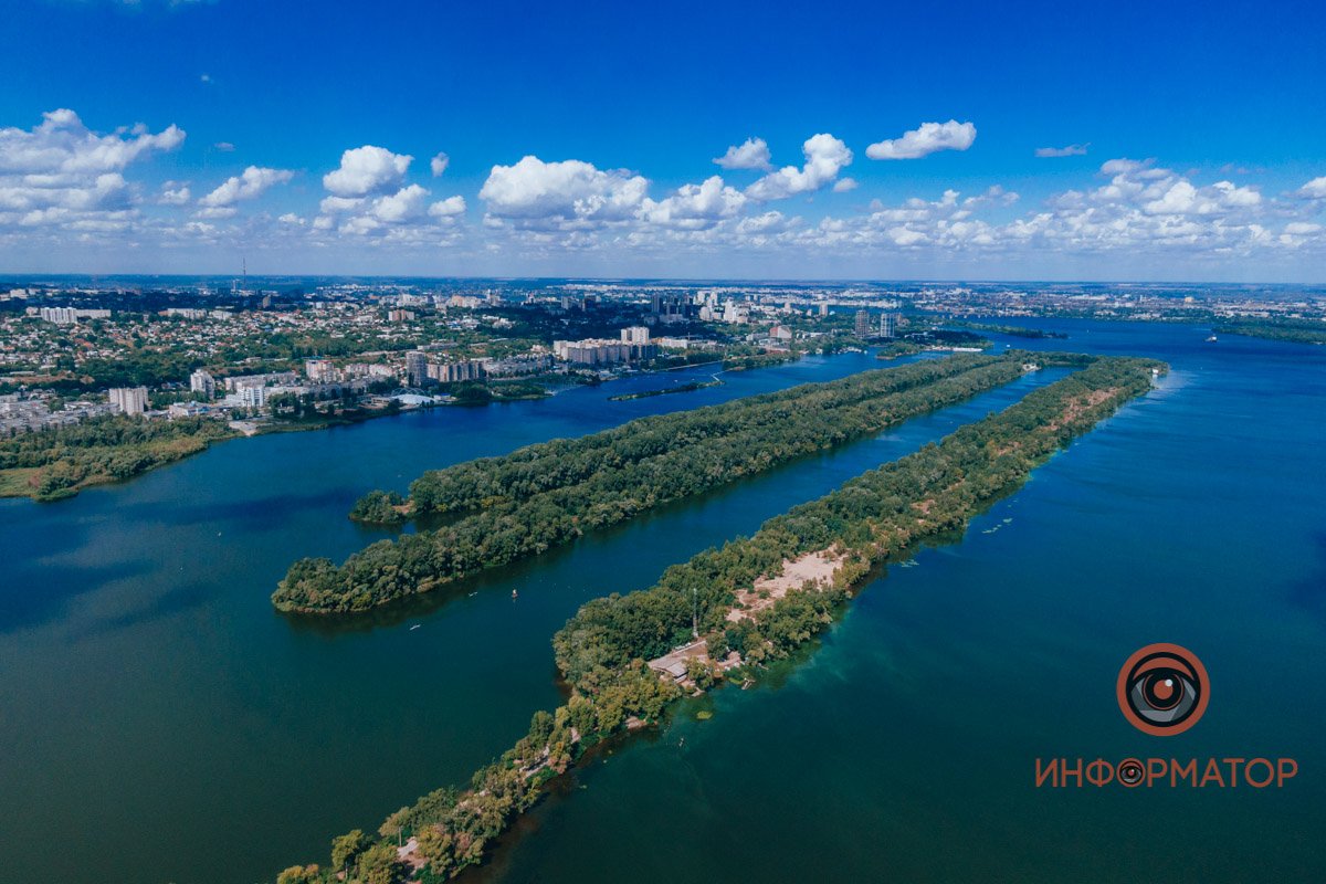 места чужую книгу,