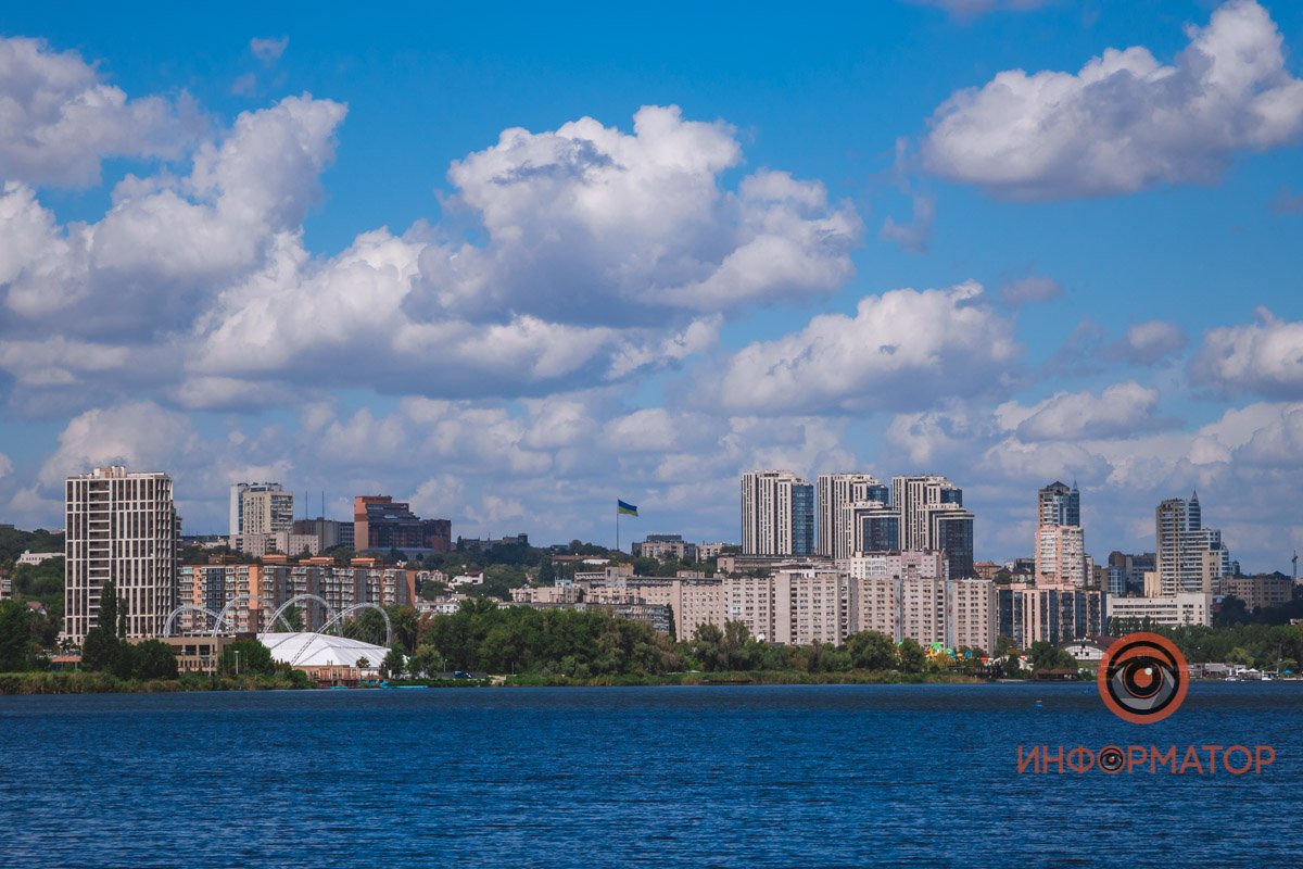 переходят в положенном месте асфальт.