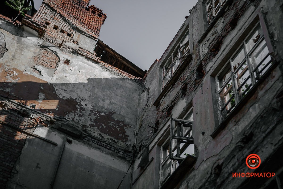 Около 20 лет территория пребывает в таком состоянии Около 20 лет территория пребывает в таком состоянии