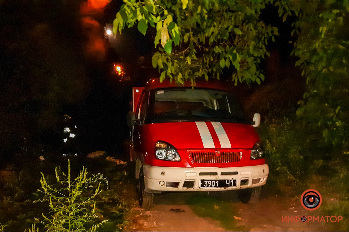 В 22:30 пламя затушили