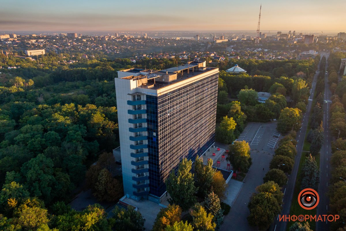 Днепр прекрасен в любое время суток Днепр прекрасен в любое время суток