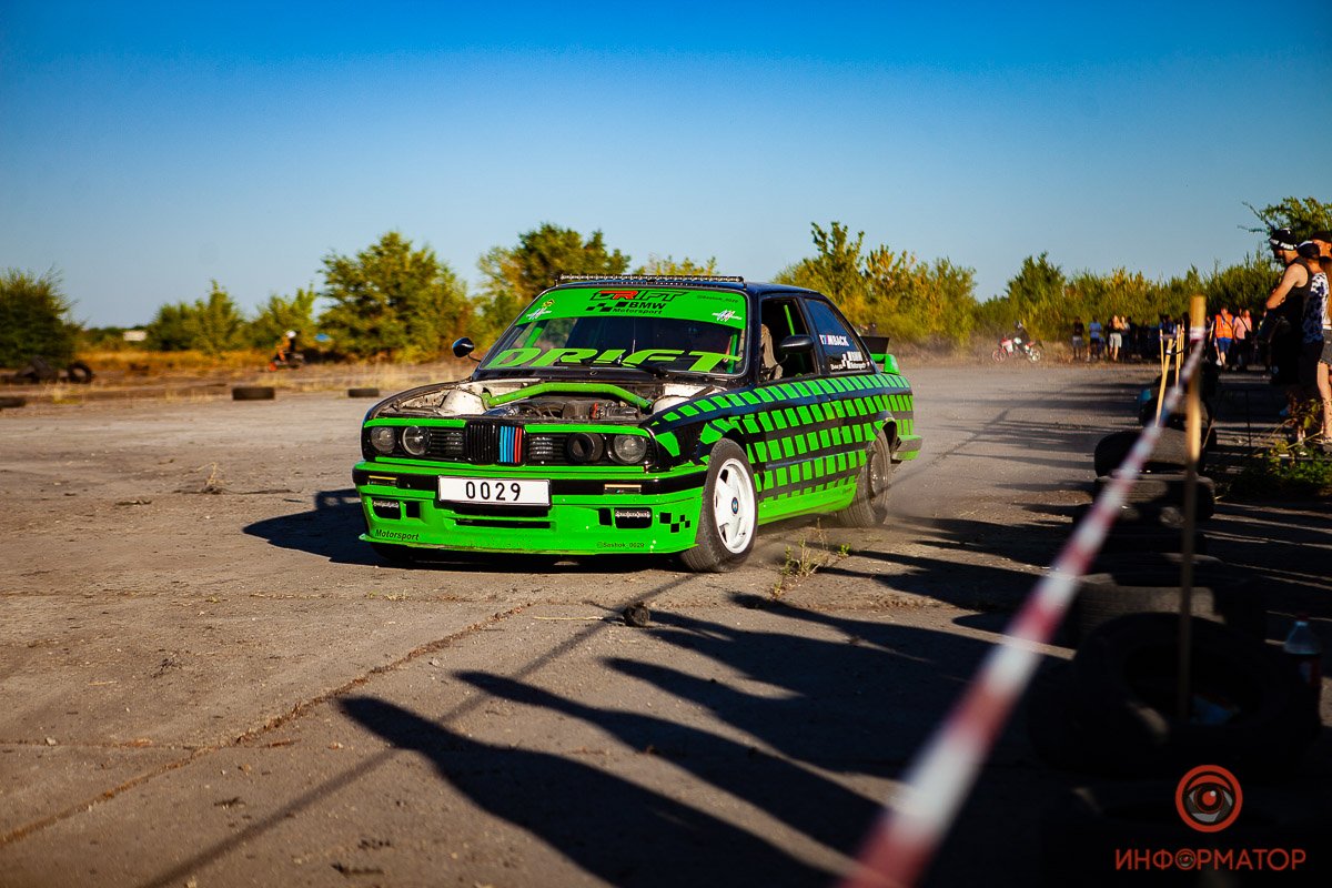 В перерывах зрителей развлекали конкурсами В перерывах зрителей развлекали конкурсами