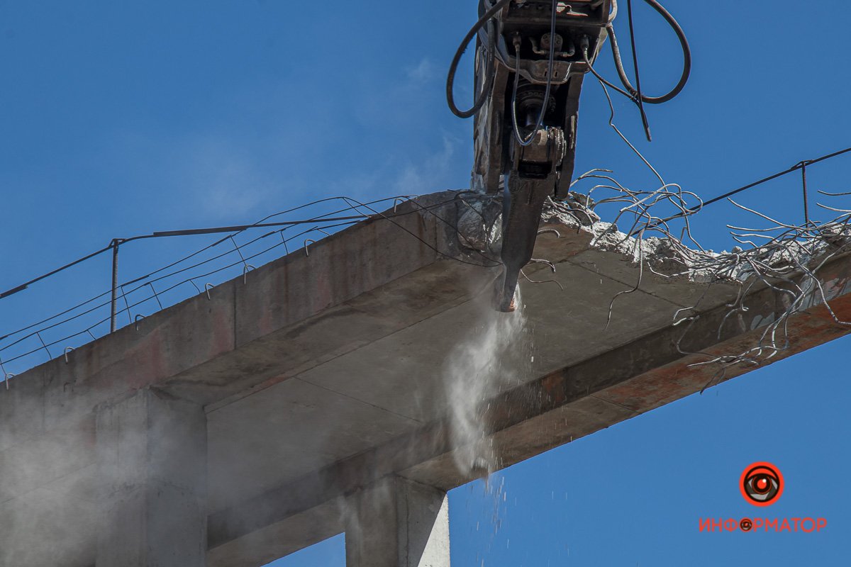 Здание было опасным Здание было опасным