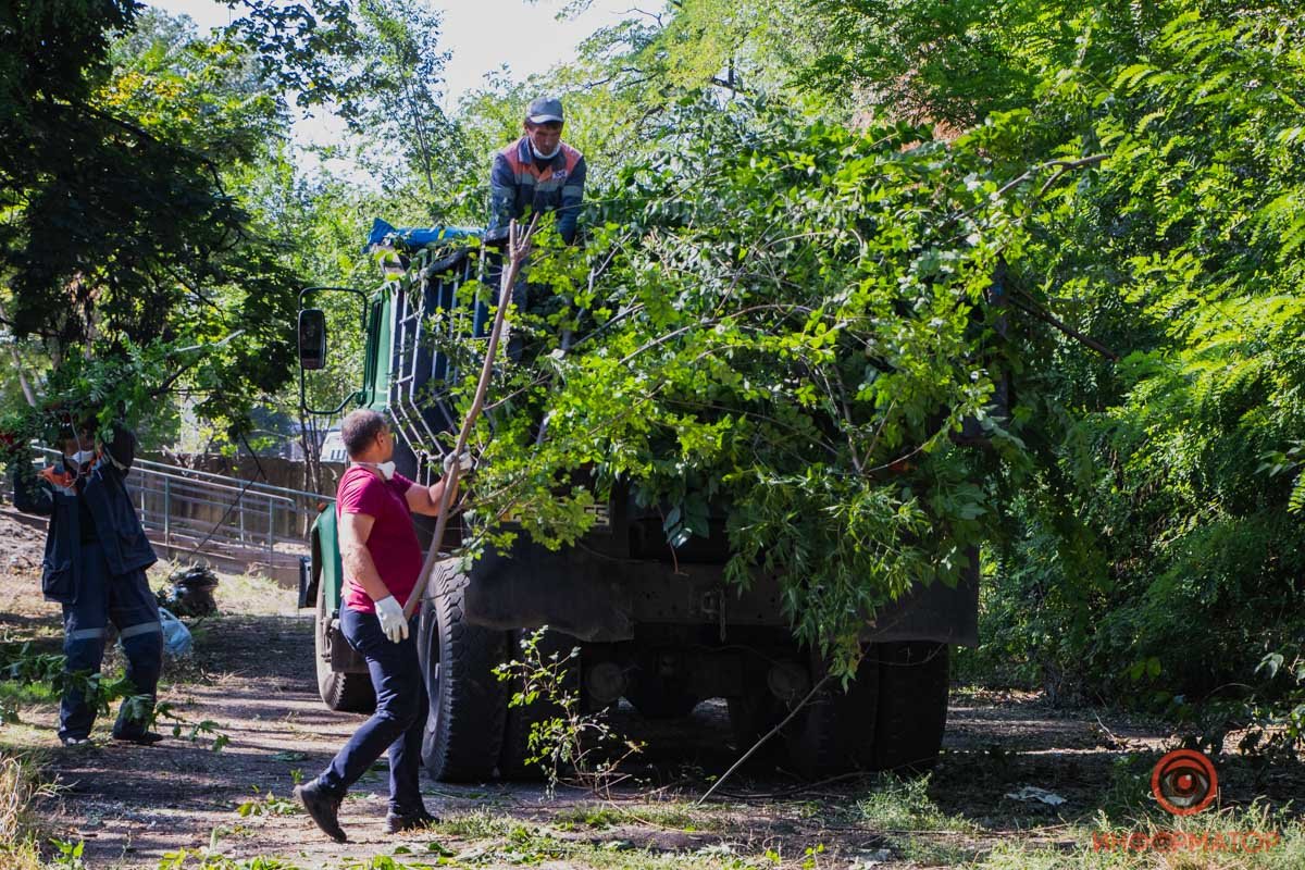 Митинг против субботника в Днепре: кто кого? 11