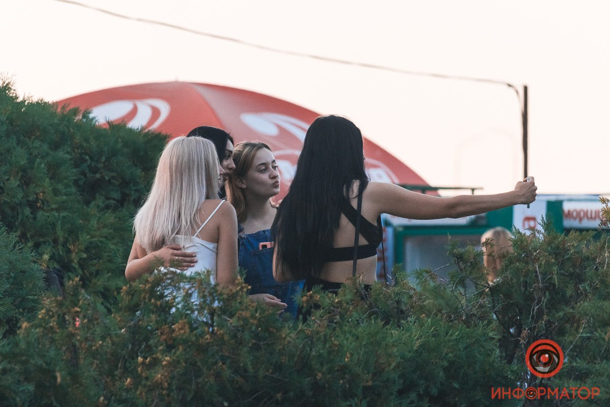 Куда без селфи