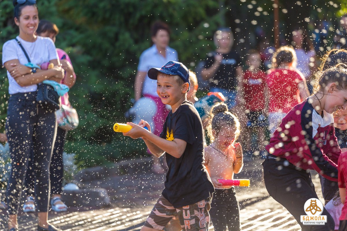 ПП «Бджола» провела праздник накануне первого звонка 8