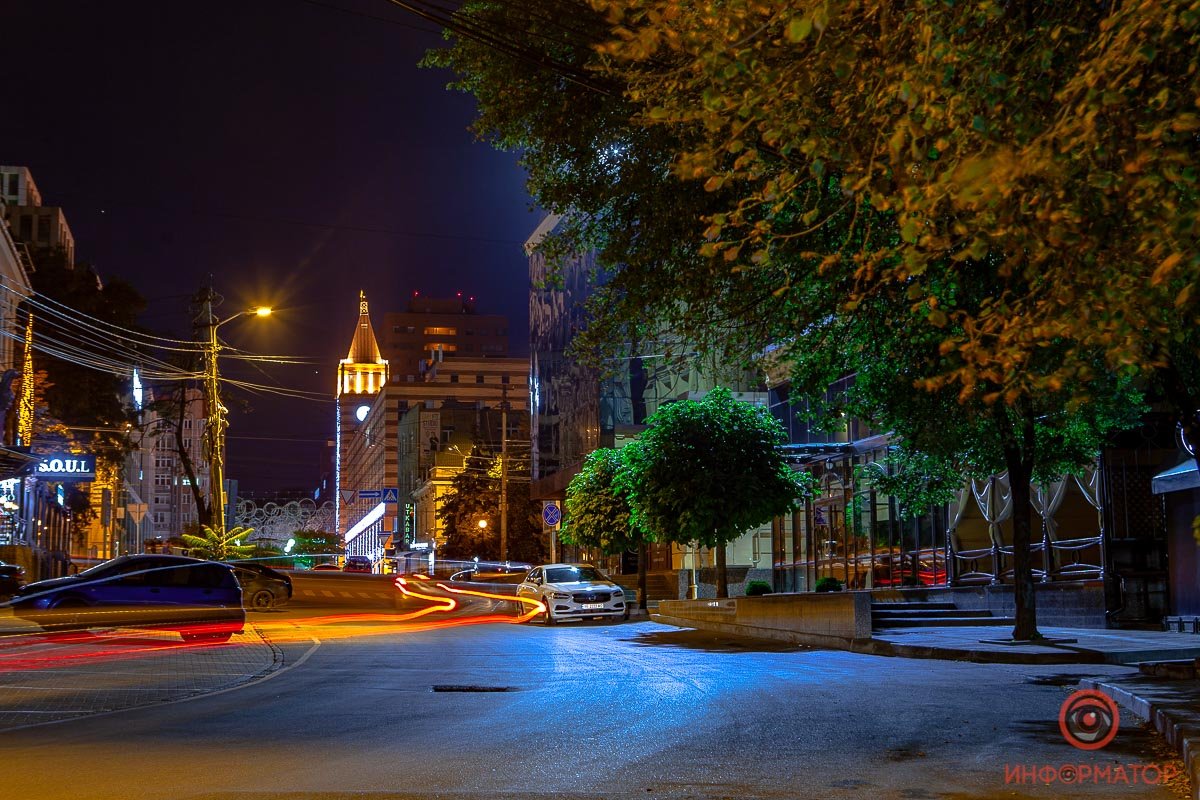 По тут сторону проспекта - Екатеринославский бульвар По тут сторону проспекта - Екатеринославский бульвар