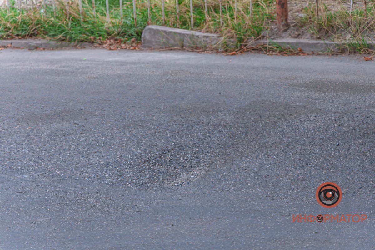 Постоянное движение автомобилей дает дополнительную нагрузку