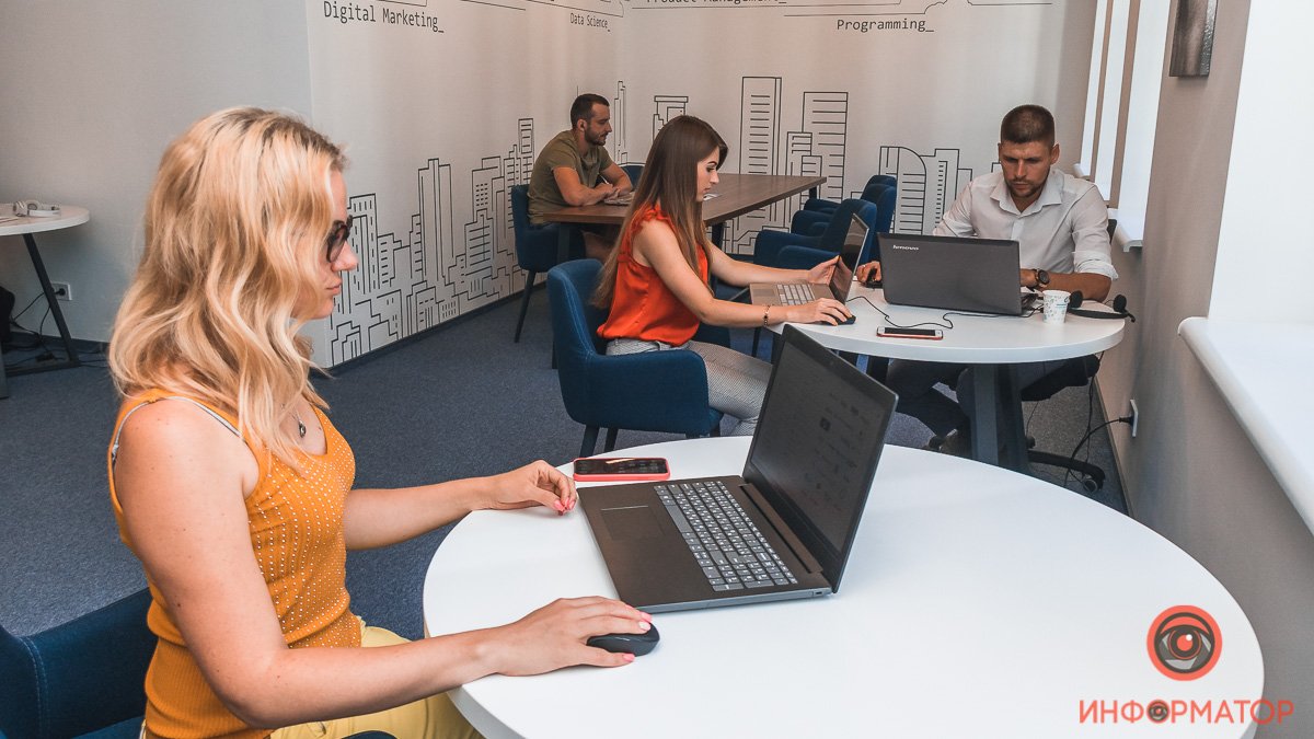 От новичка до профи: в Днепре открылся инновационный IT-колледж 2