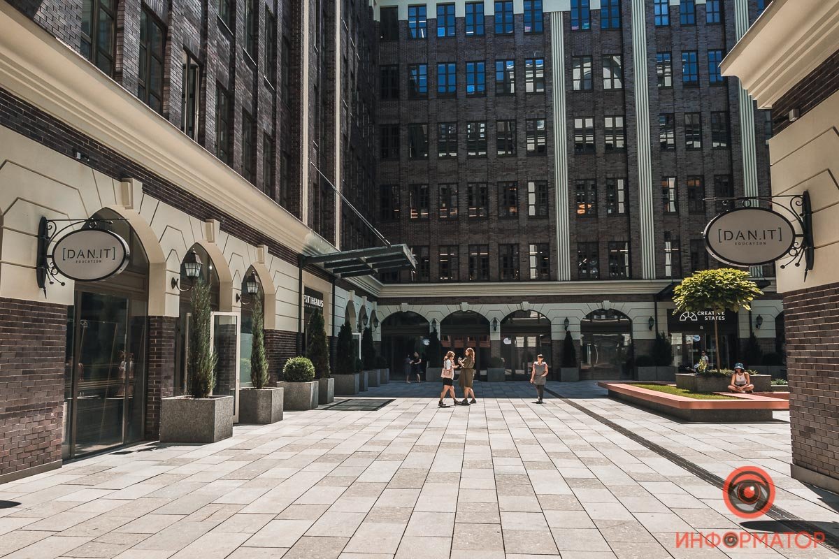 От новичка до профи: в Днепре открылся инновационный IT-колледж 6