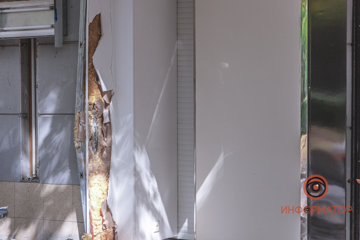 Здесь было стекло